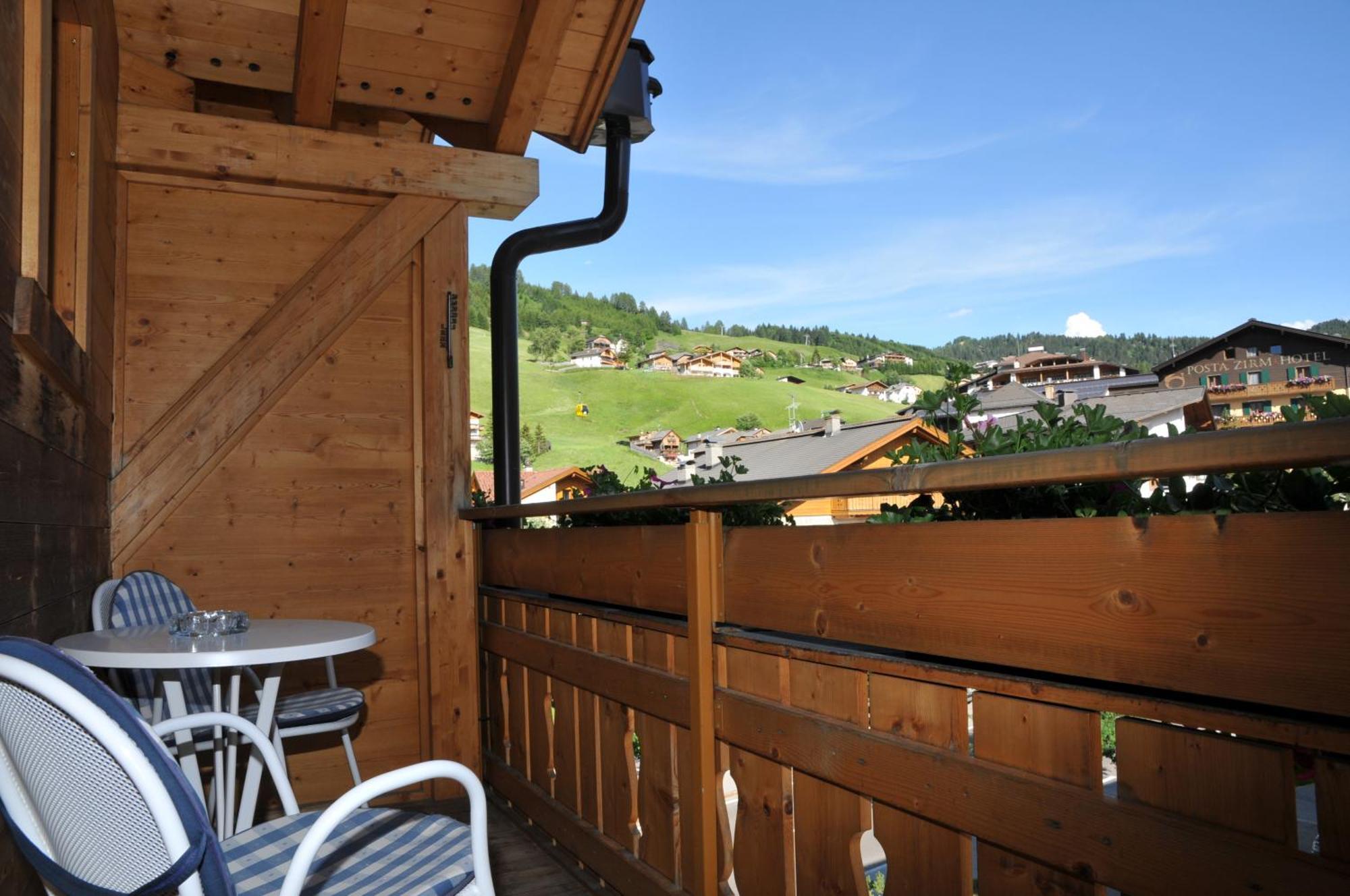 Chalet Madrisa กอร์วารา อิน บาเดีย ภายนอก รูปภาพ