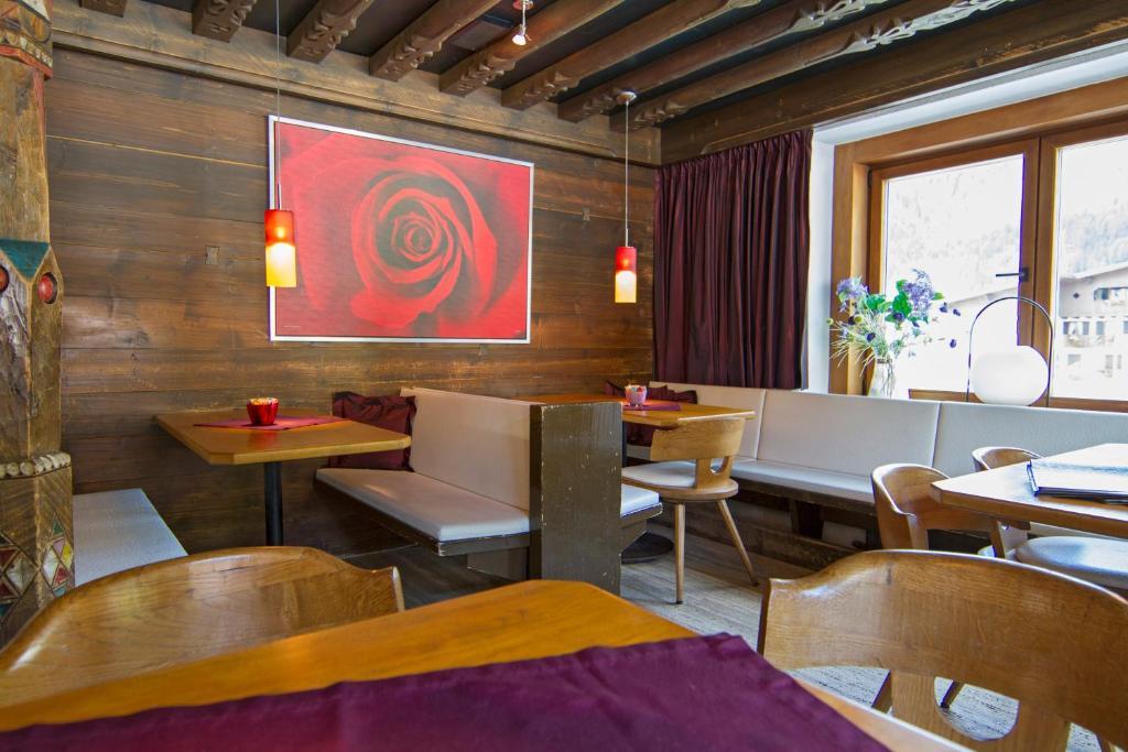 Chalet Madrisa กอร์วารา อิน บาเดีย ภายนอก รูปภาพ
