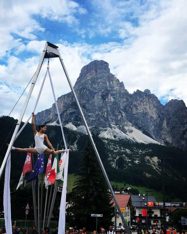 Chalet Madrisa กอร์วารา อิน บาเดีย ภายนอก รูปภาพ